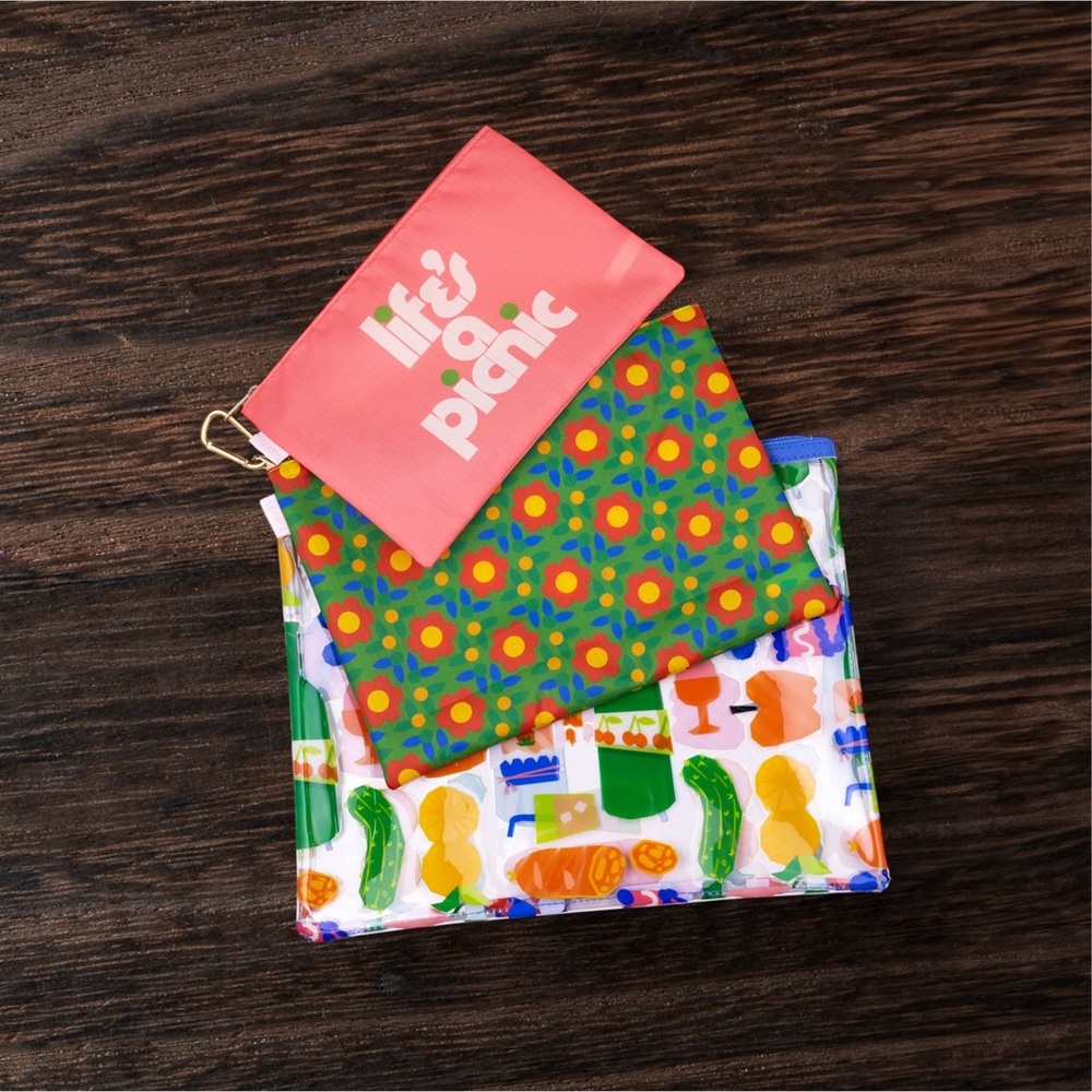 ban.do Life's A Picnic Beach Carryall Trio Bags